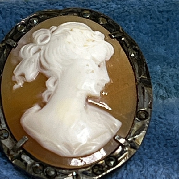 Antique Cameo Pendant/Brooch Combo 800 silver Marcasite Carved Shell Oval - Picture 4 of 6